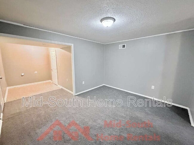 Building Photo - 5286 Braden Dr