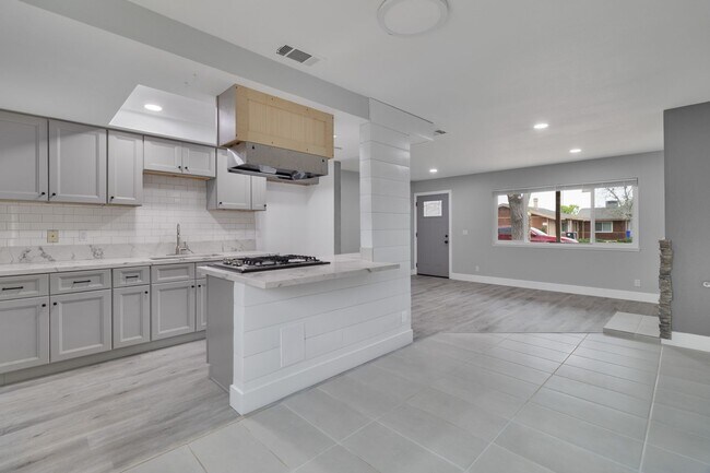 Building Photo - Moh116