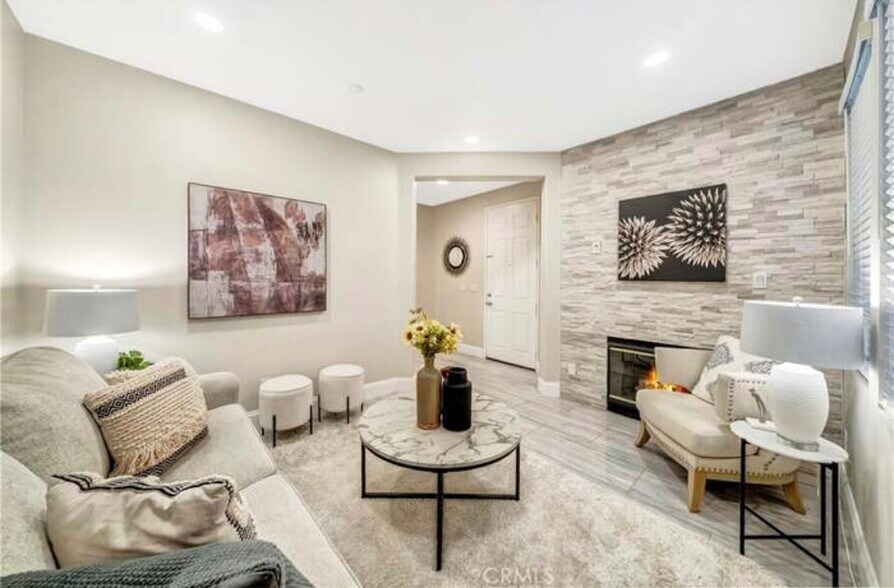 Building Photo - 16 Shelburne St