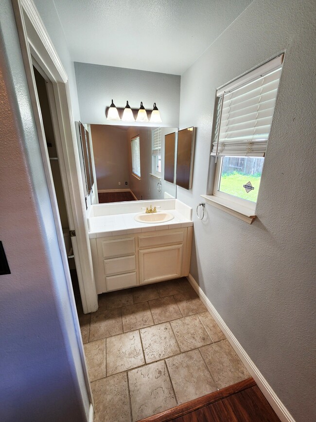 Building Photo - 409 Harvest Creek Rd