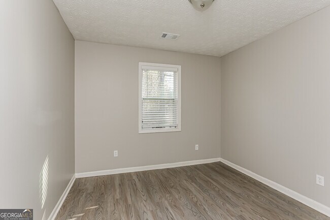 Building Photo - 10442 Tara Beach Cir