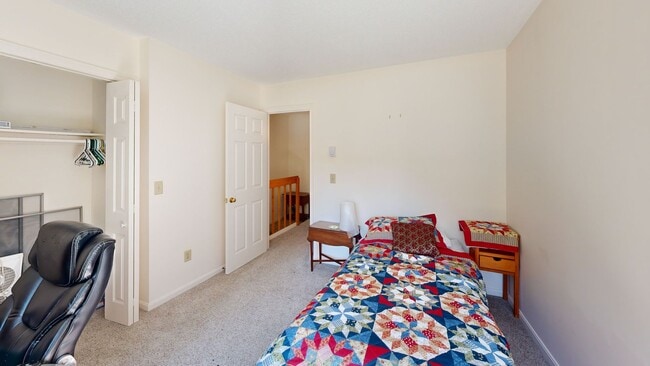 Building Photo - Furnished Two Bedroom Condo (CURRENTLY UND...