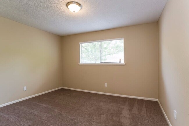 Building Photo - 3822 Stillview Dr