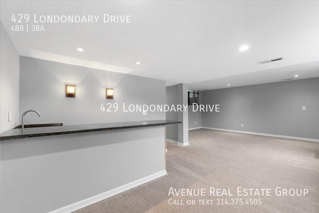 Building Photo - 429 Londondary Dr