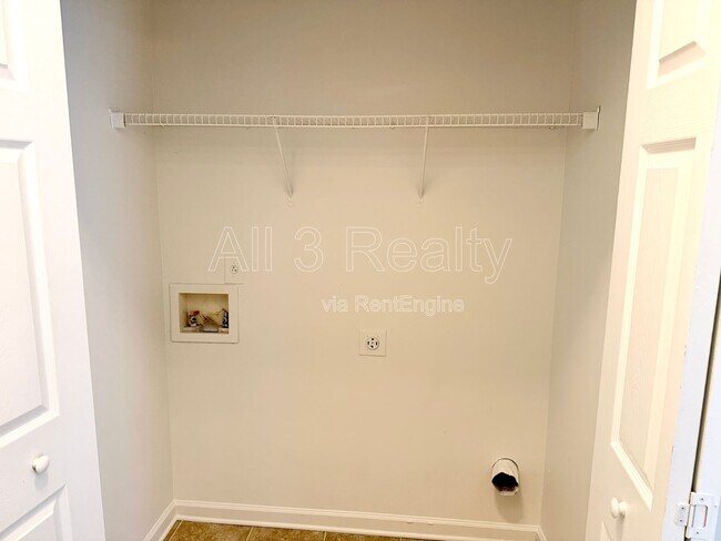 Building Photo - 150 Abenberg Ct