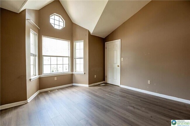Building Photo - 109 Freedom Ct