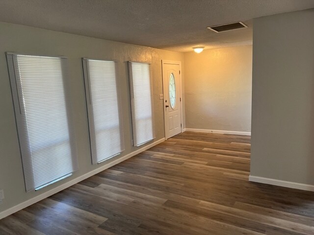 Entrance - 320 S Brighton Dr