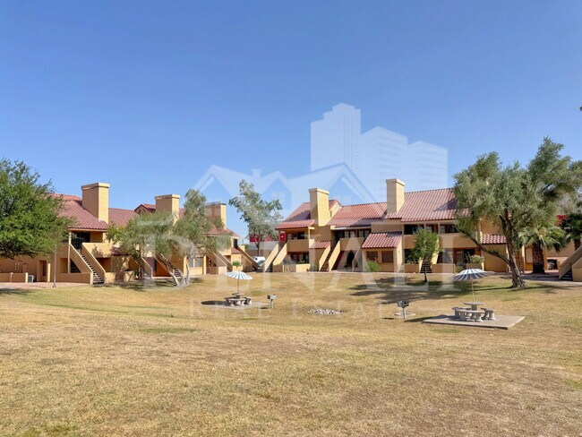 Building Photo - 4901 S Calle Los Cerros Dr