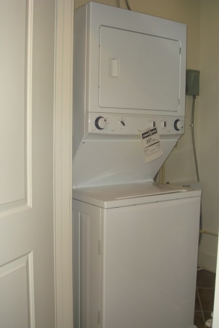 Washer and drier - 33 W North Ave