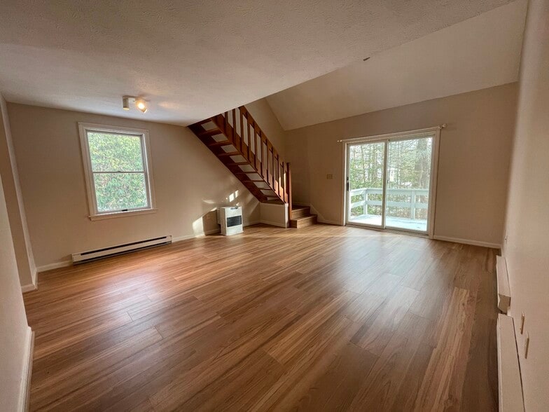 Building Photo - 2 Chickadee Ln