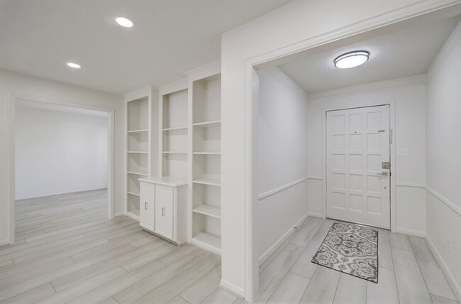 Building Photo - 5618 Enchanted Timbers Dr