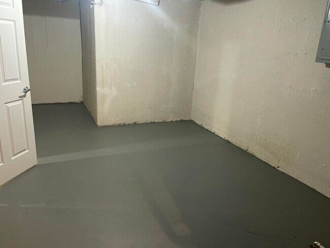 Building Photo - 45588 S Stonewood Rd