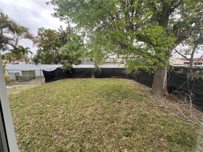 Building Photo - 25811 SW 132nd Ave