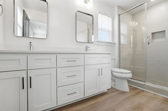 Building Photo - New Construction Townhome Minutes from Uptown