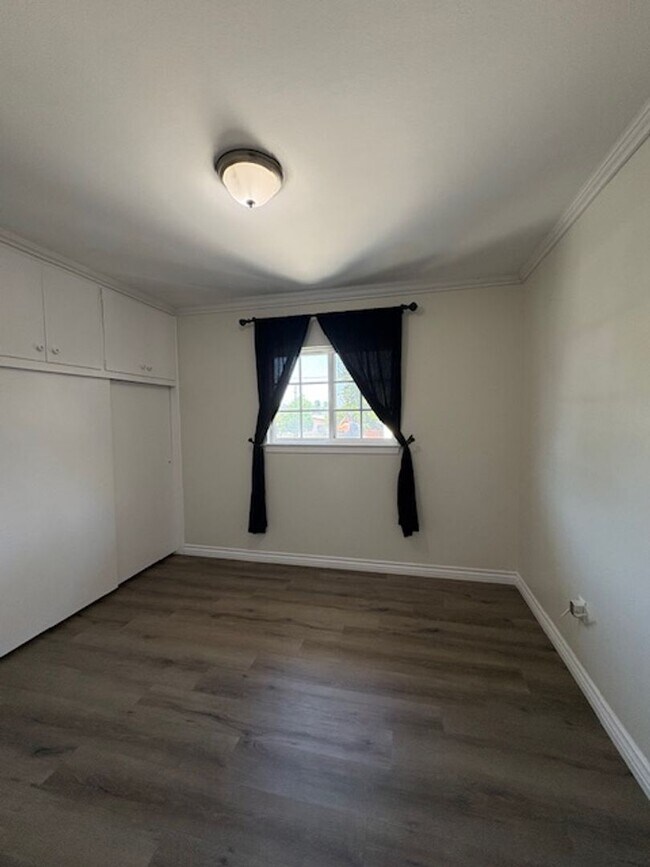 Building Photo - Redlands 4 Bedroom Home
