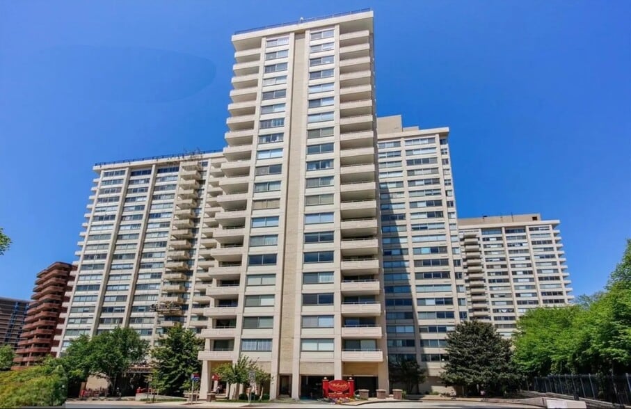 Building Photo - 5500 Friendship Blvd