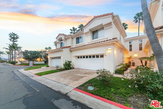 Building Photo - 6477 Zuma View Pl