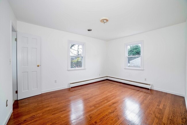 Building Photo - 45 Voight Ave