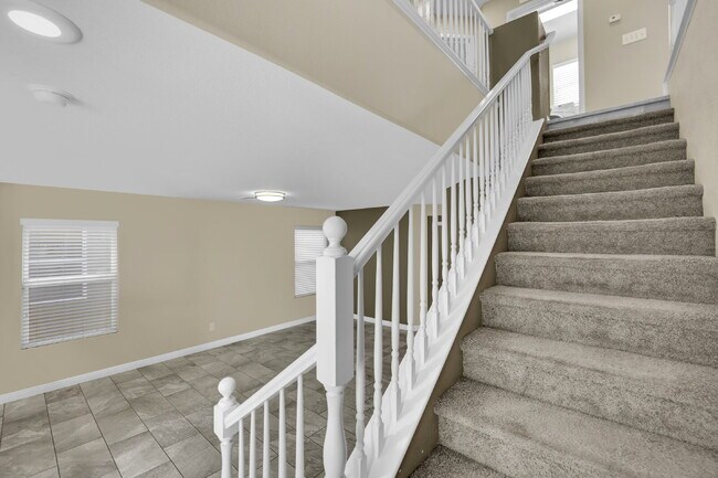 Building Photo - LOCATION IS KEY FOR SHOPPING AND SOCIALIZING