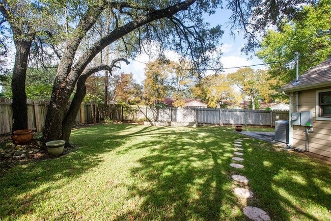 Building Photo - 4607 Bridlewood Dr