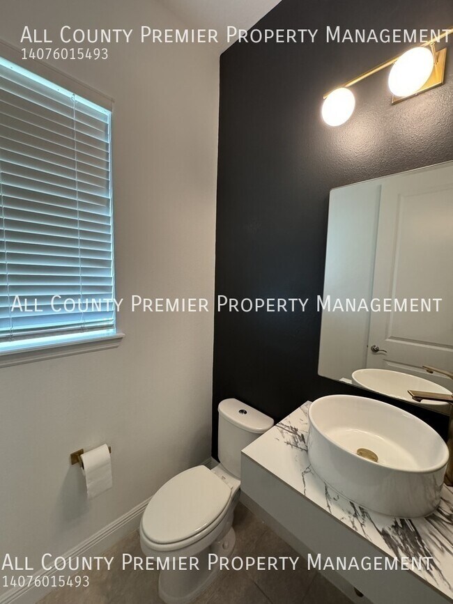 Building Photo - 10235 Austrina Oak Lp