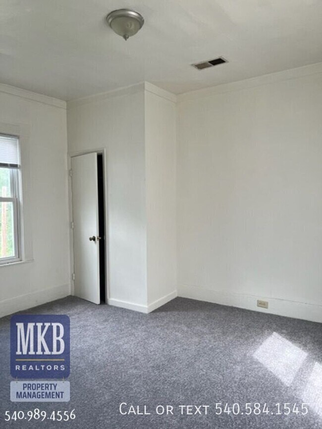 Building Photo - 501 Rutherford Ave NW