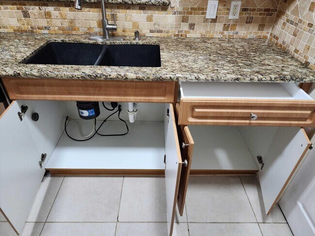 Building Photo - 6777 Heritage Grande