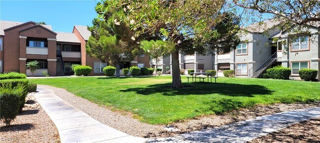 Building Photo - 555 E Silverado Ranch Blvd