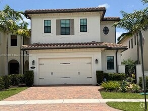 Building Photo - 455 SW 113th Ln