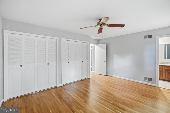 Building Photo - 809 Woodley Dr