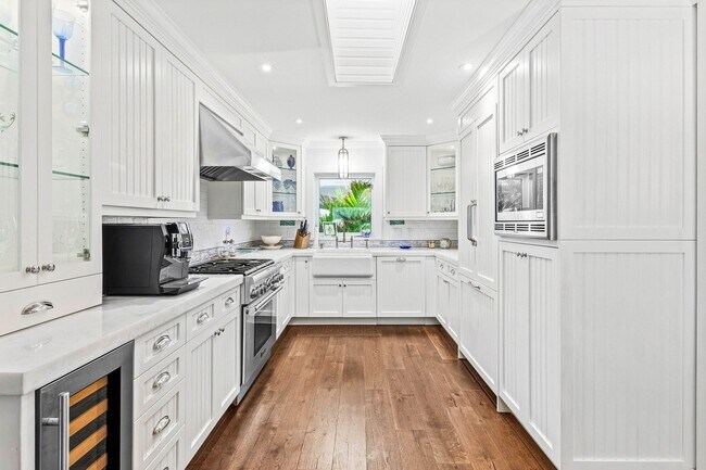 Building Photo - 3421 S Ocean Blvd