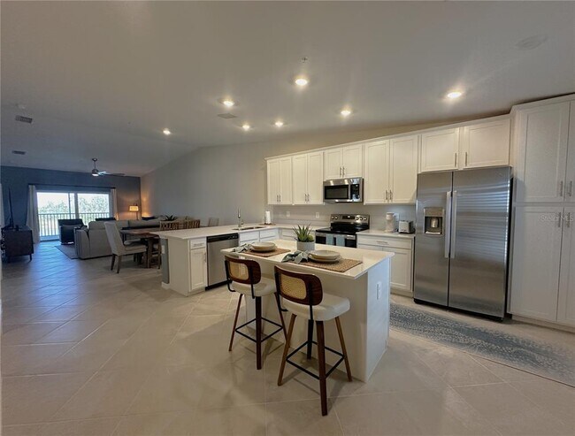 Building Photo - 14241 Heritage Landing Blvd