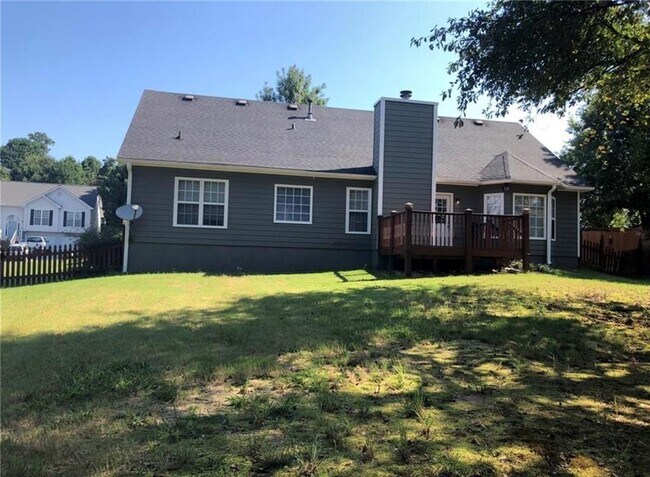 Building Photo - 306 Pebblestone Dr