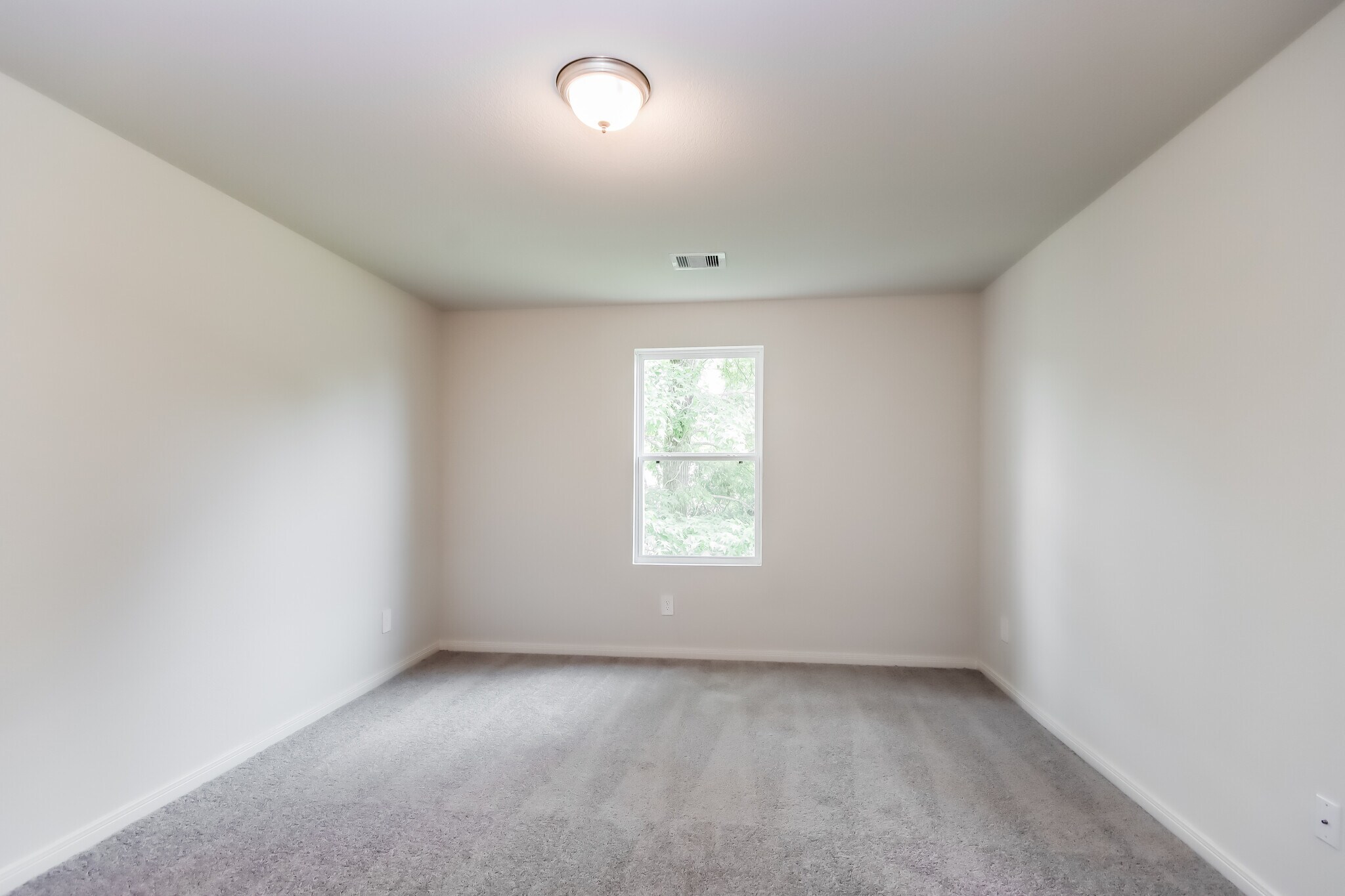 Building Photo - 173 Big Oak