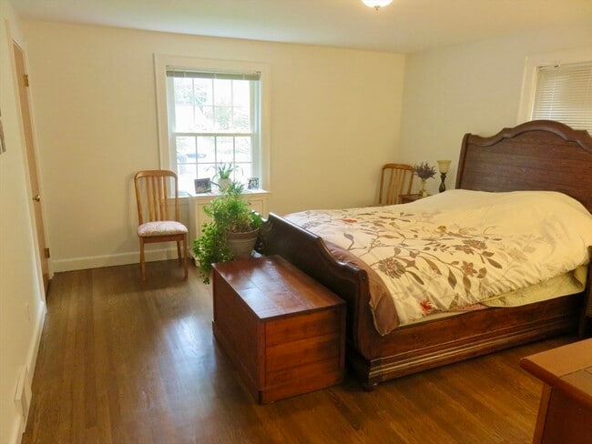 Building Photo - 10 Samoset Ln