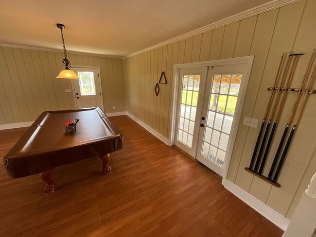 Building Photo - Gorgeous 3/2 Brick Home in Marianna with Bonus Room, Shed, and Fenced Back Yard!