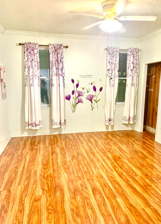 Building Photo - 174 E Huntingdon St