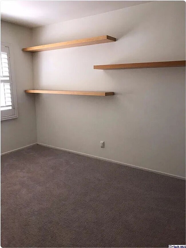 Building Photo - Stunning apartment in Baldwin Hills