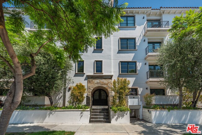 Building Photo - 718 Croft Ave