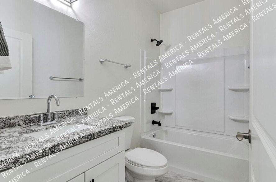 Building Photo - 3727 N Stone Ave