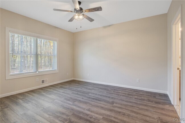 Building Photo - 25 Zahler Tract