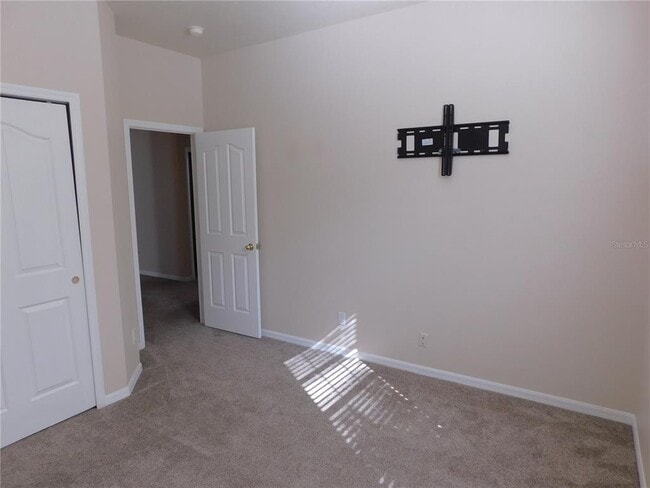 Building Photo - 6624 Waterton Dr