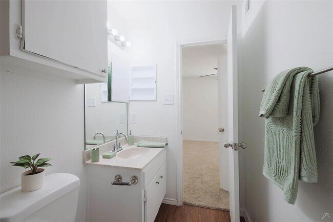 Building Photo - 2323 Wells Branch Pkwy