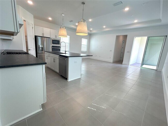 Building Photo - 12615 Clear Sapphire Dr