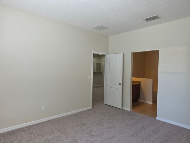 Building Photo - Three Bedroom Home at Charleston Park in Apopka