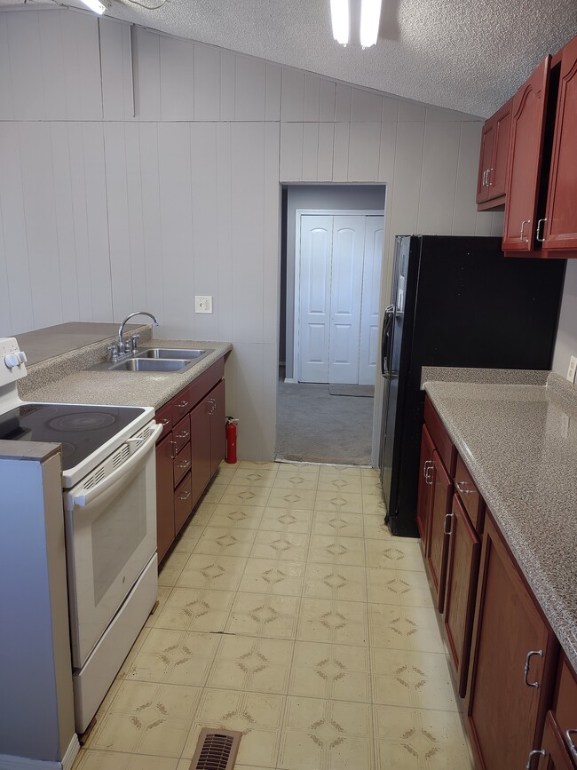 Building Photo - Wenonah Rd