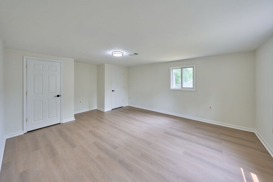 Building Photo - 2924 Gracefield Rd