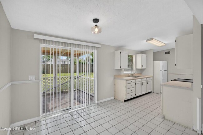 Building Photo - 87 Saratoga Cir S