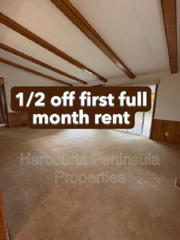 Building Photo - 8371 WA-303