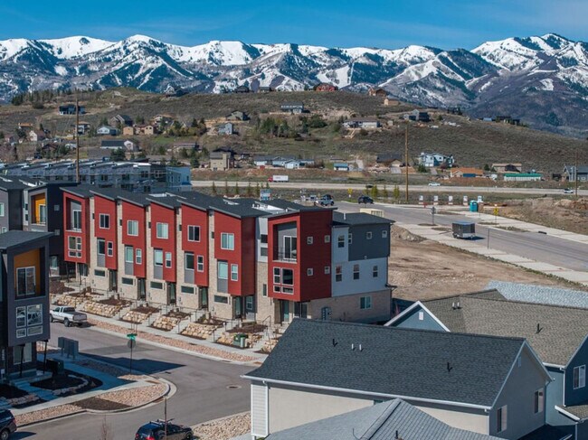 Building Photo - 6727 Purple Poppy Ln